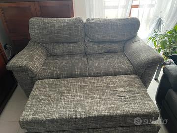 Divano 3 posti poggiapiedi estraibile