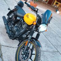 ROYAL ENFIELD METEOR 350 GIALLA