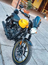 ROYAL ENFIELD METEOR 350 GIALLA