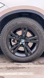 Treno gomme invernali su cerchio BMW