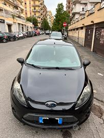 Ford Fiesta 1.2 Ikon 2011 adatta a Neopatentati