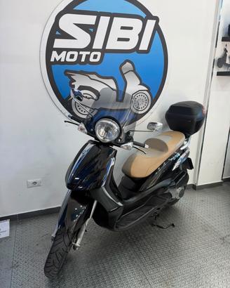 Piaggio Beverly 250