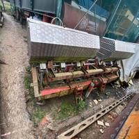 Sarchiatrice kongskide  con spandiconcime