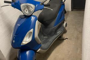 Piaggio fly 150