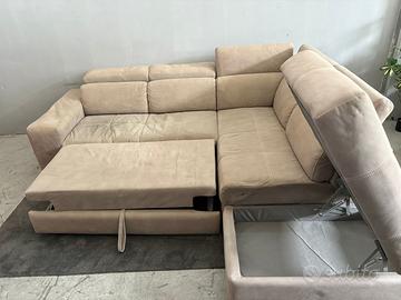 Divano angolare con penisola contenitore