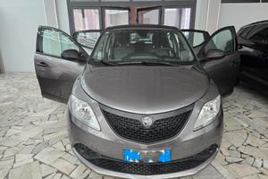 Lancia Ypsilon 1.2 69 CV 5 porte S&S Gold
