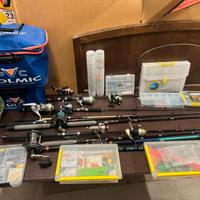 In blocco materiale pesca mare canne e accessori