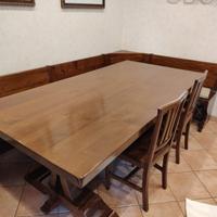 tavolo e panca di legno