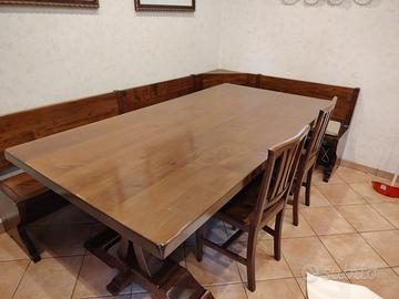 tavolo e panca di legno