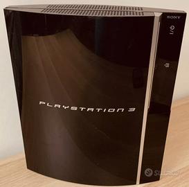 PS3 FAT 80 Giga + 4 joystick + Gioco omaggio