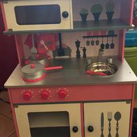 Cucina giocattolo