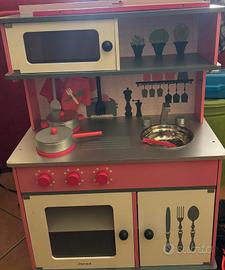 Cucina giocattolo