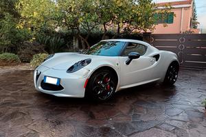 Alfa 4C Launch Edition 