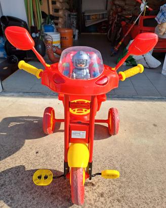 Triciclo con musica e suoni