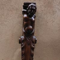 Coppia di cariatidi dei primi del 1900