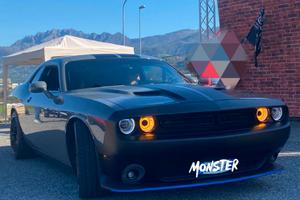 Dodge Challenger SXT 3.6 no superbollo. 