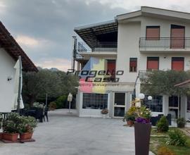 Immobile svariate destinazioni d'uso