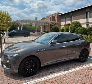 Maserati Levante gransport 430 SQ4 full optional