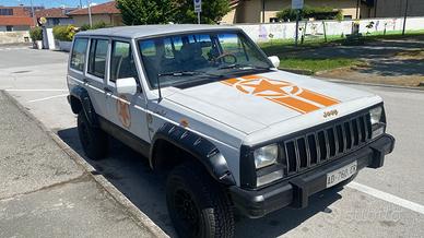 Jeep XJ  cherokee 4L