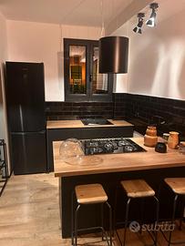 Cucina Stosa lavastoviglie e forno Indesit
