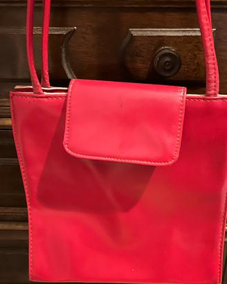 Borsa in vernice rossa