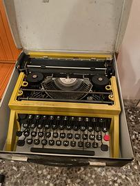 Macchina da scrivere
