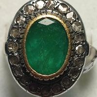 anello diamanti e smeraldo