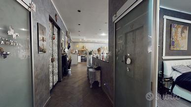 4 LOCALI RISTRUTTURATO CON DOPPIA ESPOSIZIONE E C