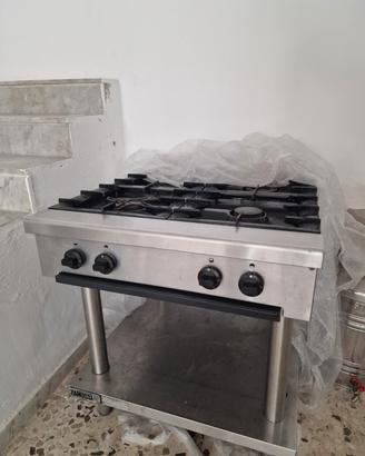 Cucina a gas professionale 4 fuochi Zanussi inox -