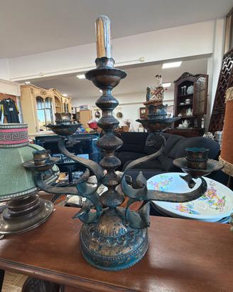 Candelabro antico in ferro