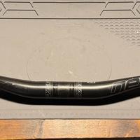 Manubrio in carbonio Race Face Next-R