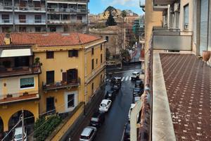 Catania Centro Via Battiato appartamento vani 5,5