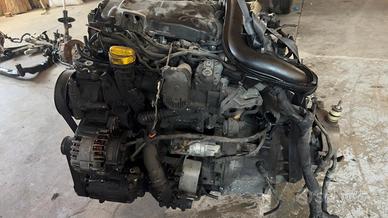 MOTORE E CAMBIO RENAULT TRAFIC M9RL7 SPEDIZIONE GR