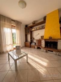 Appartamento di 110 m² con 5 locali e box auto a B