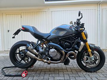 Ducati Monster 1200s con 22.000km