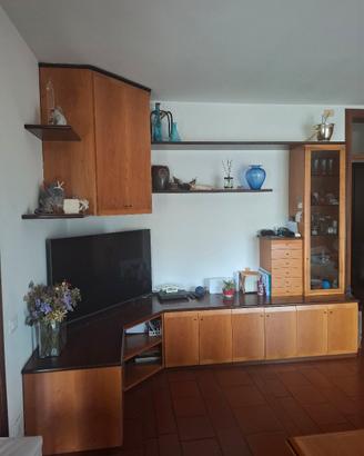 mobile angolare per soggiorno/taverna