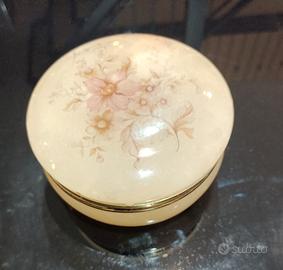 Cofanetto portagioie antico decorato in alabastro