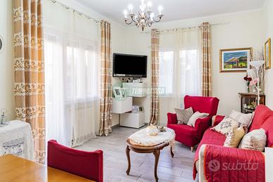 PIANO TERRA RISTRUTTURATO IN PIENO CENTRO!