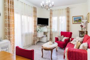 PIANO TERRA RISTRUTTURATO IN PIENO CENTRO!