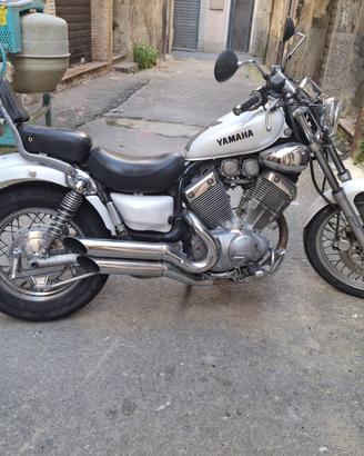 Moto Yamaha XV 535 Virago