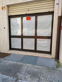 Locale uso garage