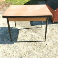 tavolo in formica + sedia pieghevole vintage