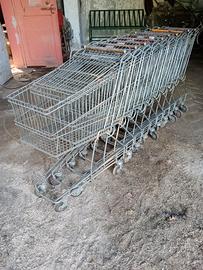 Carrelli spesa in acciaio 25 euro l'uno
