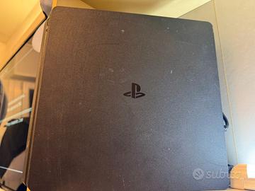 PlayStation 4 con 9 giochi 