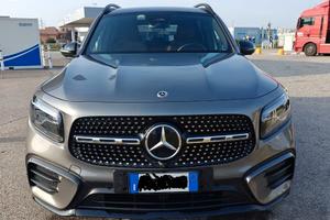 MERCEDES-BENZ GLB 200 D 4MATIC AMG LINE PREMIUM