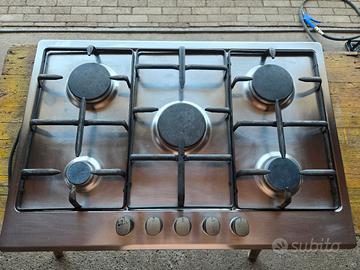 Piano cottura a 5 fornelli 