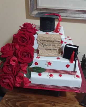 torta scenografica per laurea 
