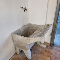 Lavatoio in cemento