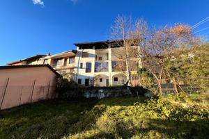 CASA SEMINDIPENDENTE A VAL DI CHY