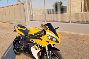Yamaha R1 2004
